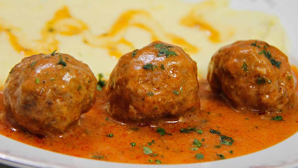 Boulettes De Viande La Sauce Tomate Super Bonnes Et Moelleuses Top Recettes