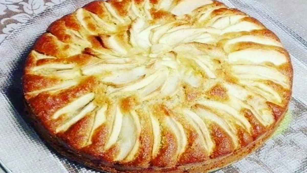 Fabuleux Gâteau Aux Pommes De Grand Mère Tellement Moelleux Et Doux Top Recettes 